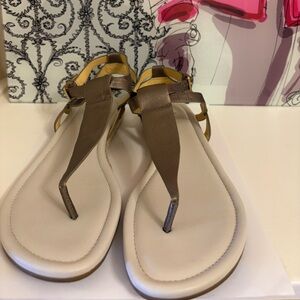 Cole Haan Taupe and Cream Leather T-strap Sandals - 9 1/2 B